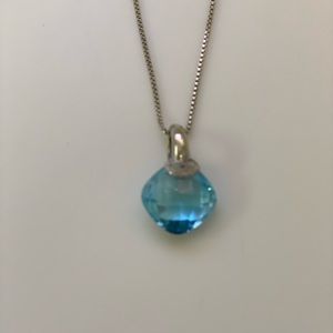 Beautiful large 5ct natural aqua marine pendant with 14ct white gold trades ?